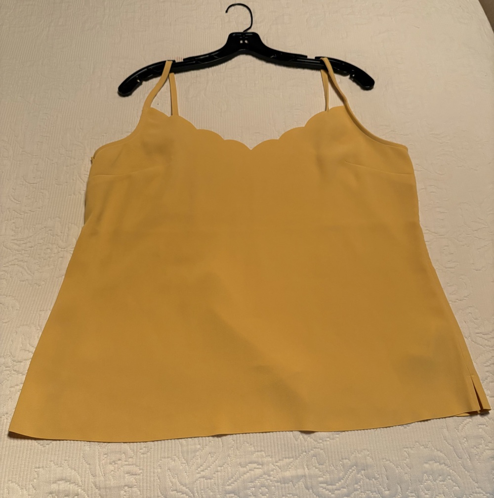 Ted Baker Tank Top 4 yellow scallop edge Crepe, like new